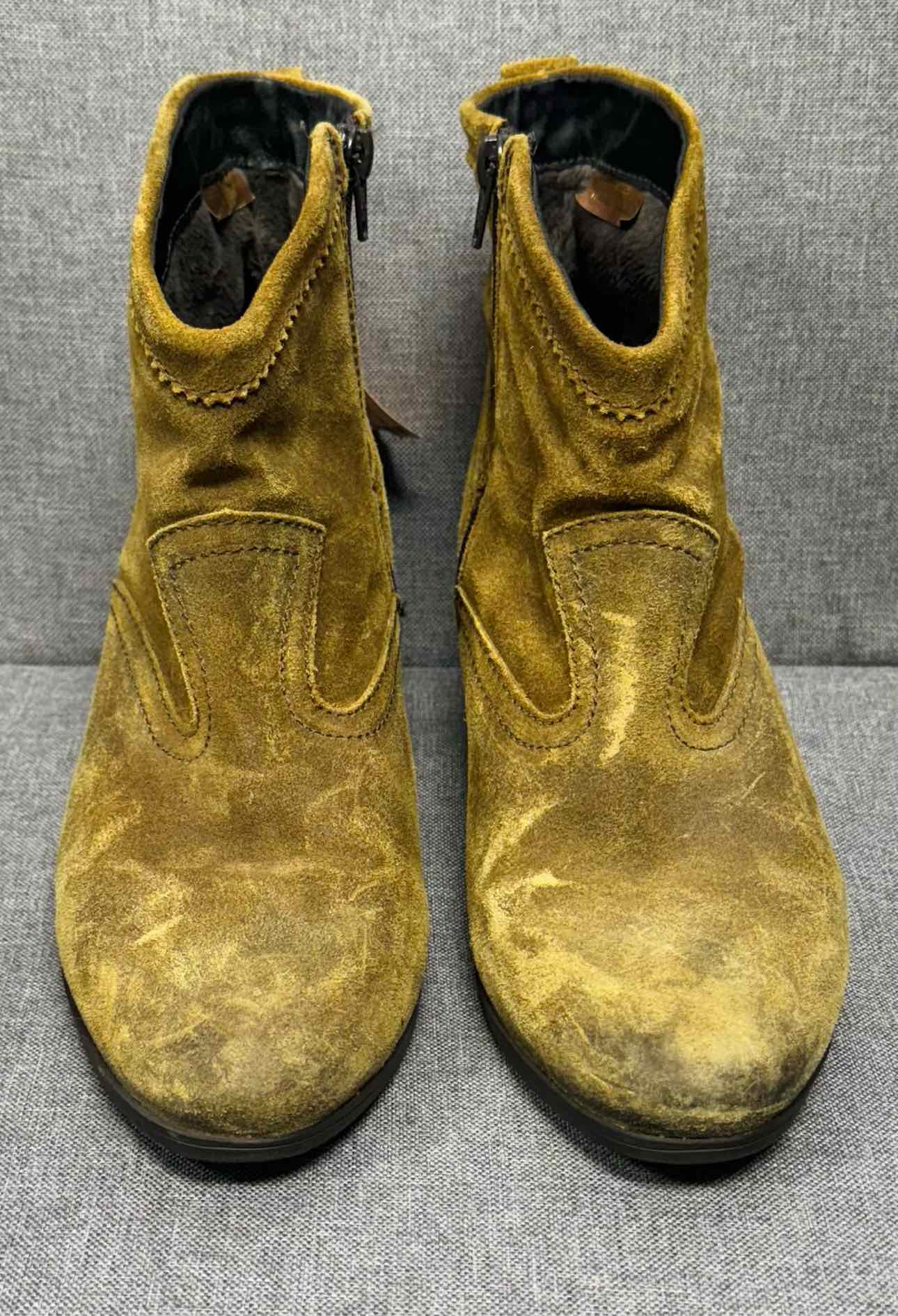 41 Taos Boots
