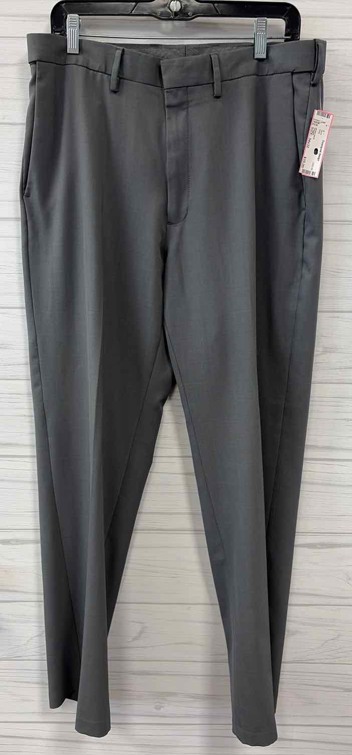 Size 34x32 Haggar Shirt