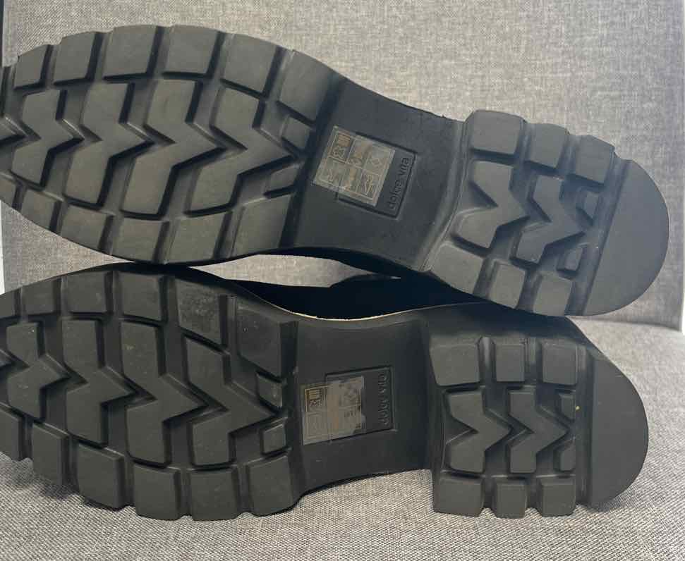 7.5 Dolce Vita Boots