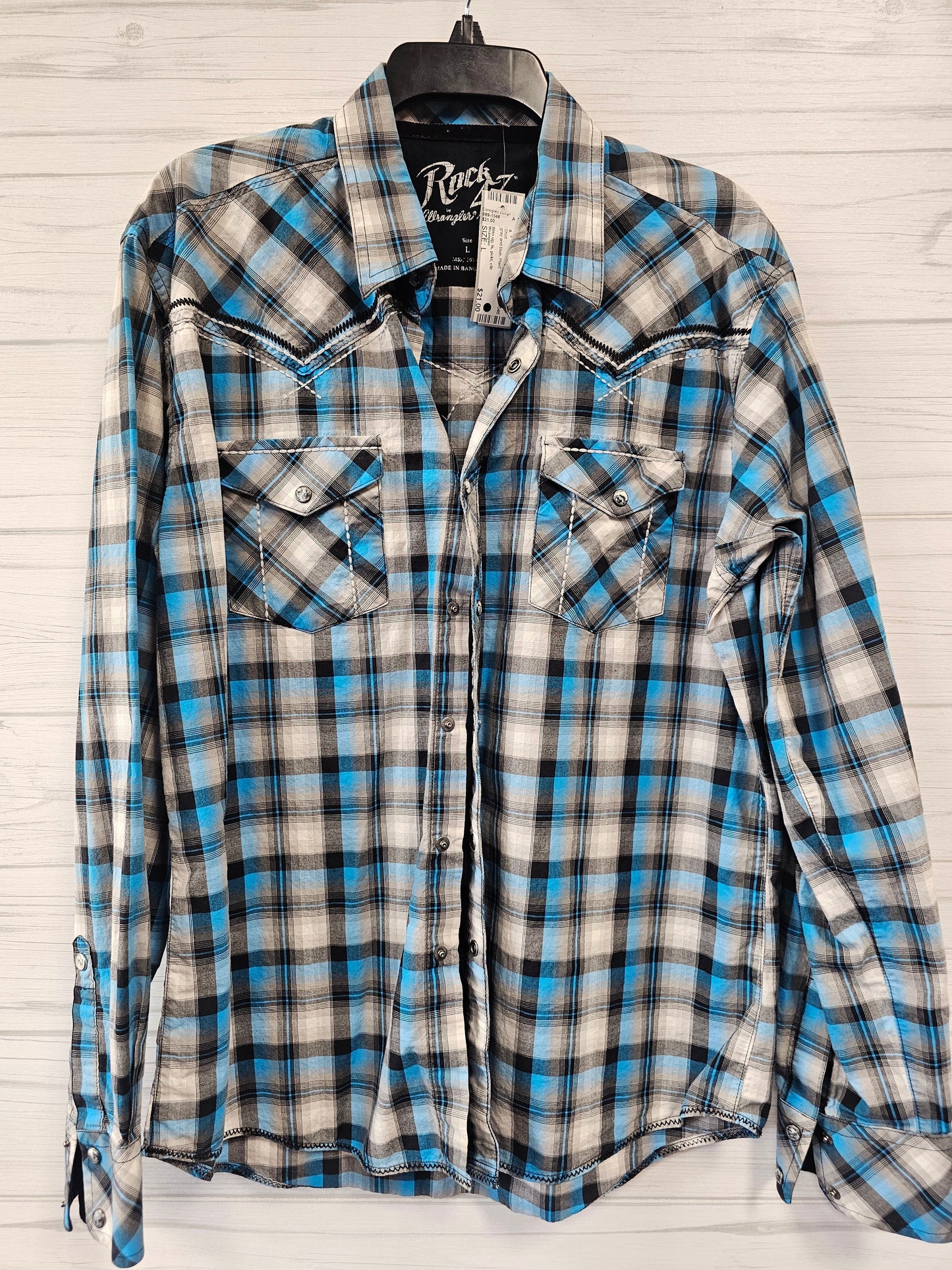 Size L Wrangler Shirt