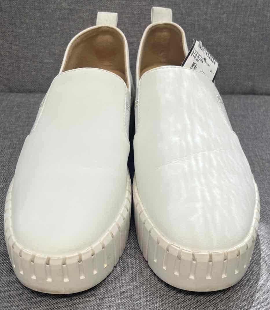37 Silent D Loafers