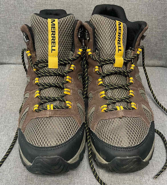 10 MERRELL Shoes