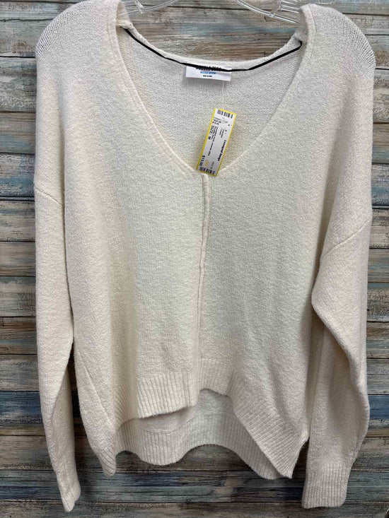 Size M Double Zero Sweater