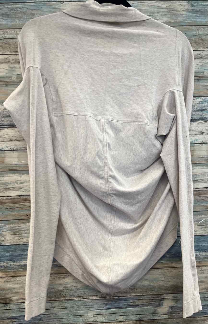 Size 6 Lululemon Shirt