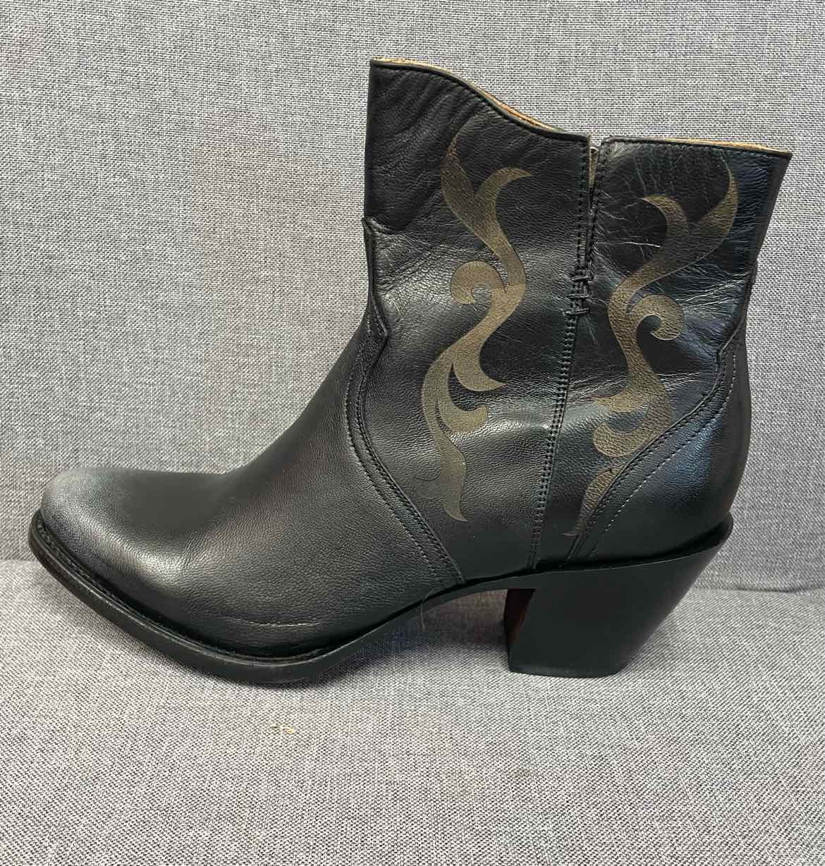 9.5 Lucchese Boots