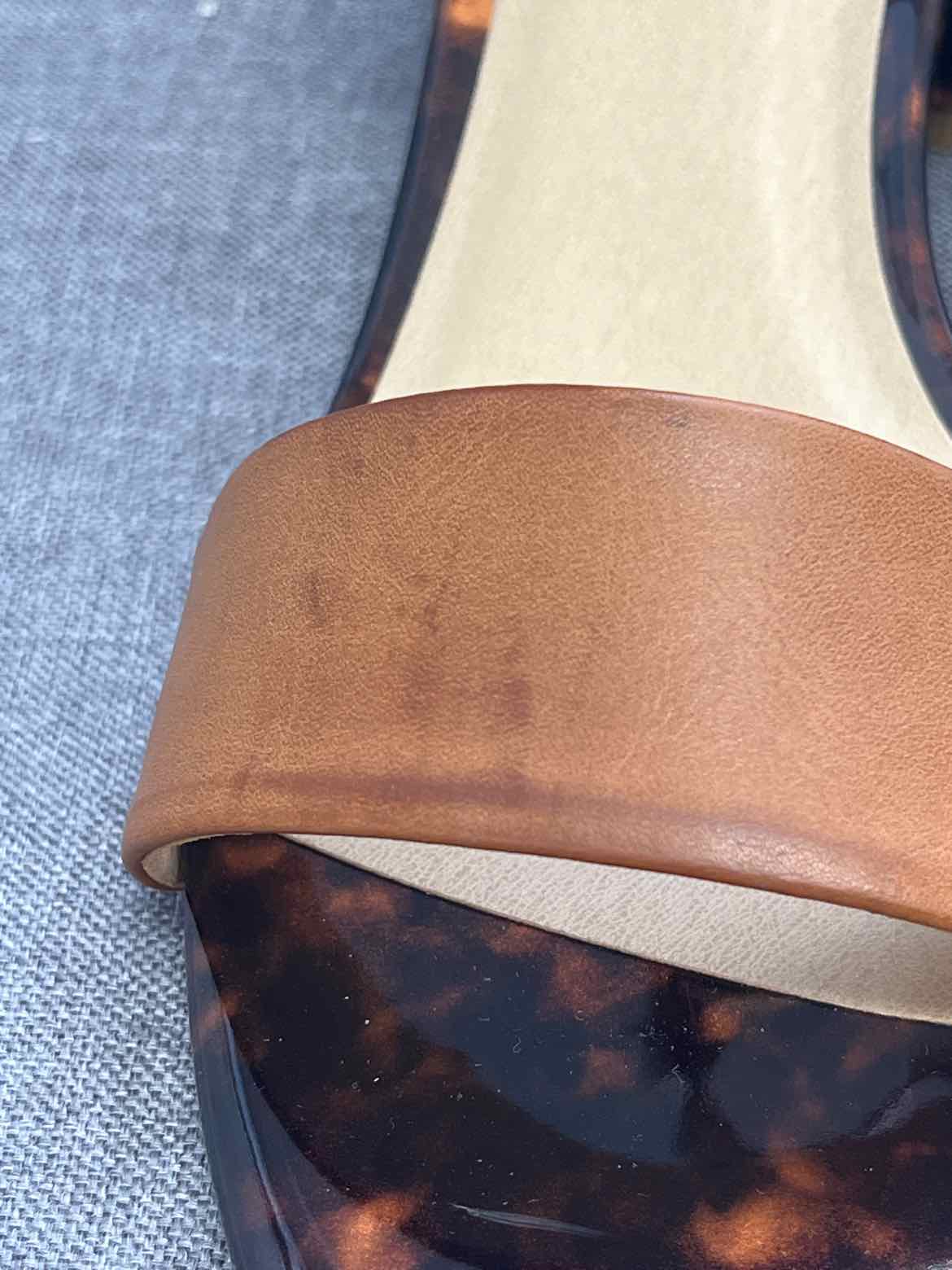 10 CL BY LAUNDRY Sandals