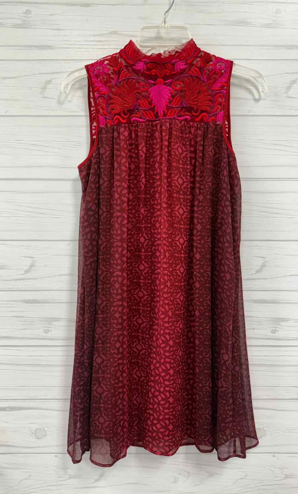 Size 4 niki tlanayan Dress