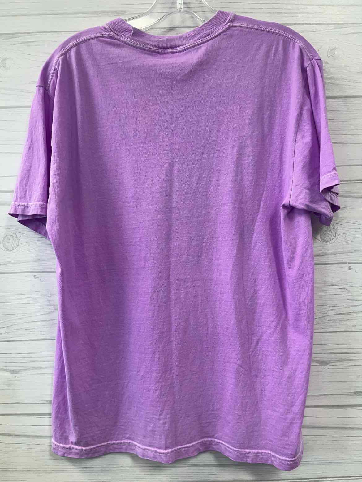 Size M comfort colors Shirt