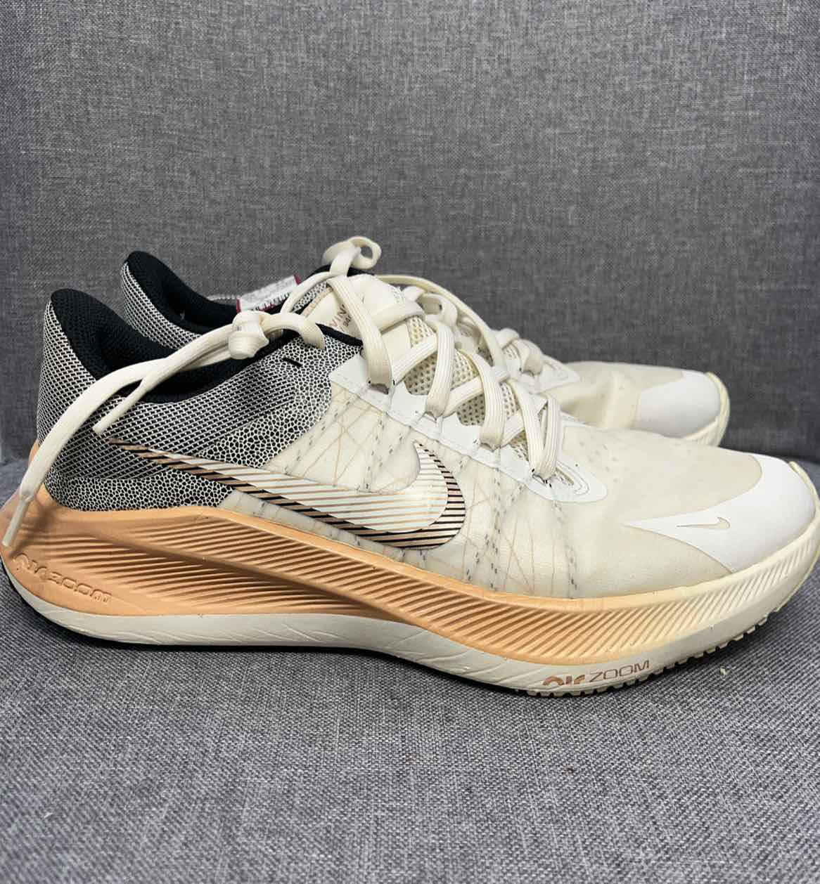5.5 Nike Sneakers