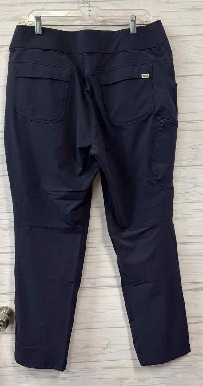 Size 18/32 Duluth Pants