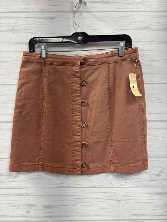 Size M Listicle Skirt