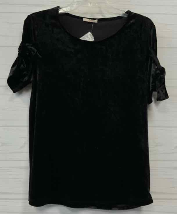 Size S Pleione Shirt
