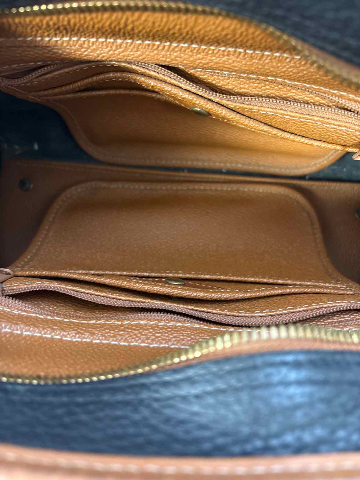 Dooney & Bourke Purse