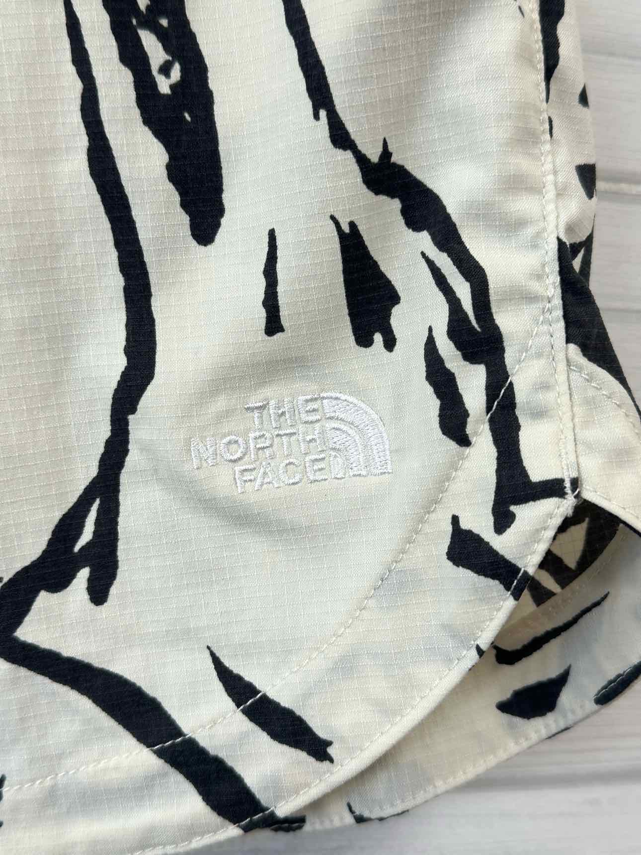 Size XL the north face Shorts