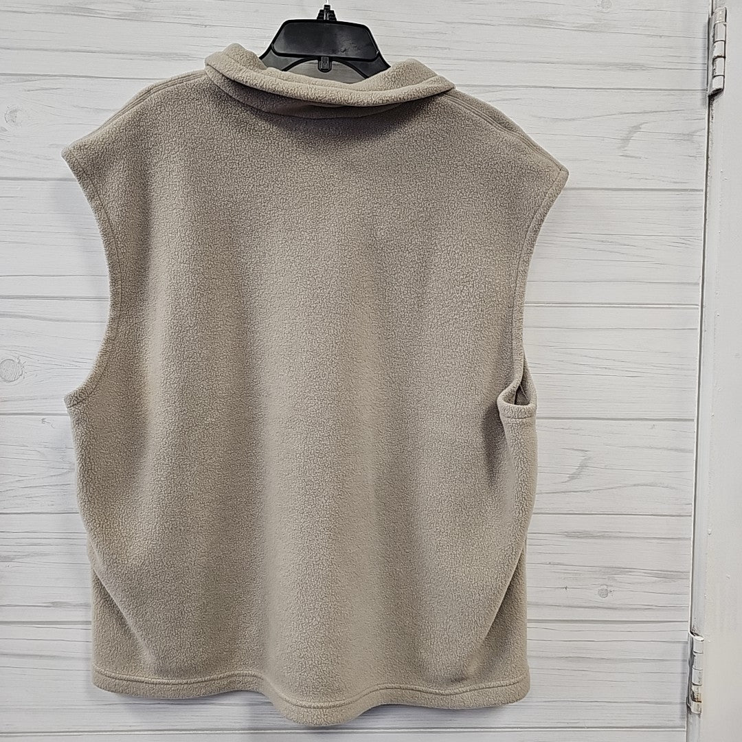 Size XL Columbia Vest