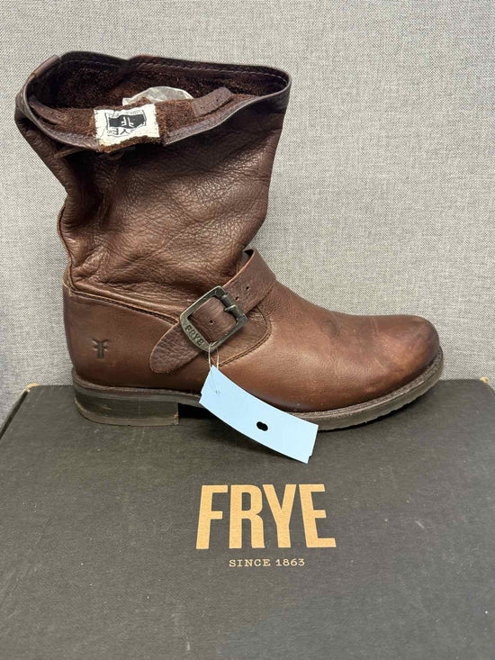 8 FRYE Boots
