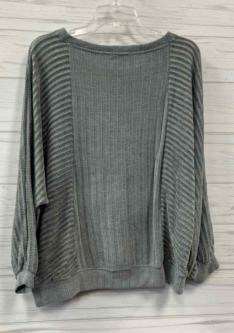 Size S easel Sweater