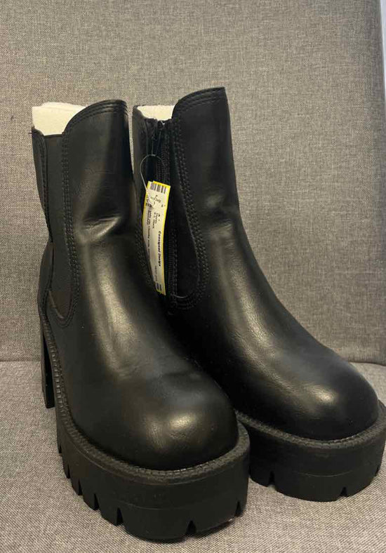 8.5 Bamboo Boots