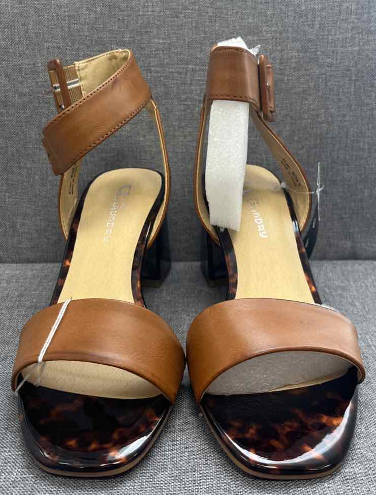 8 CL BY LAUNDRY Sandals