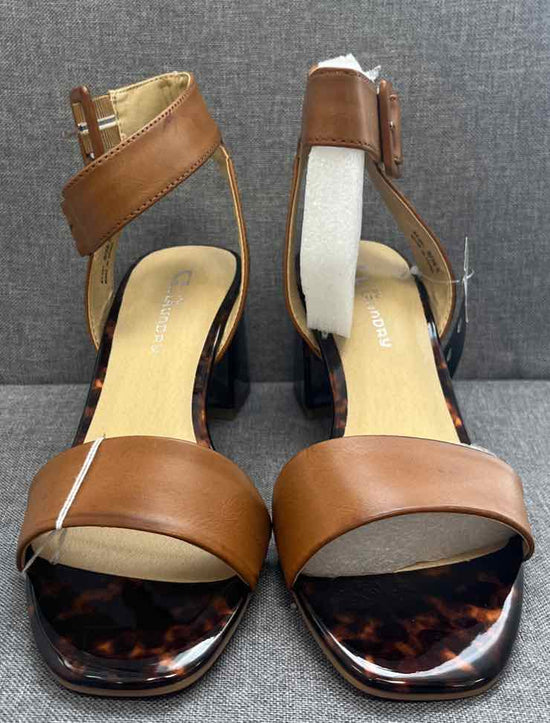 8 CL BY LAUNDRY Sandals