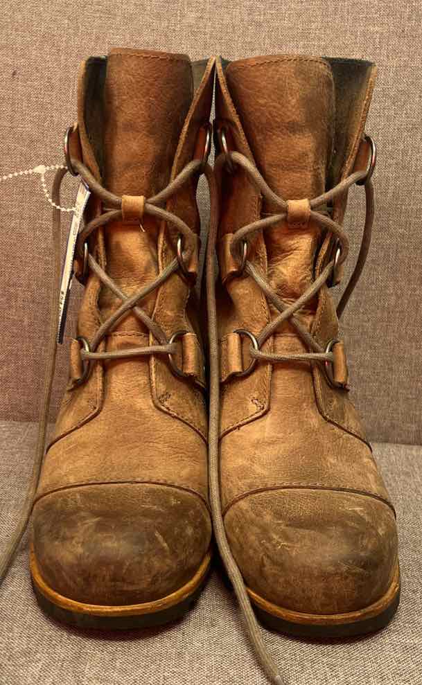8.5 Sorel Boots