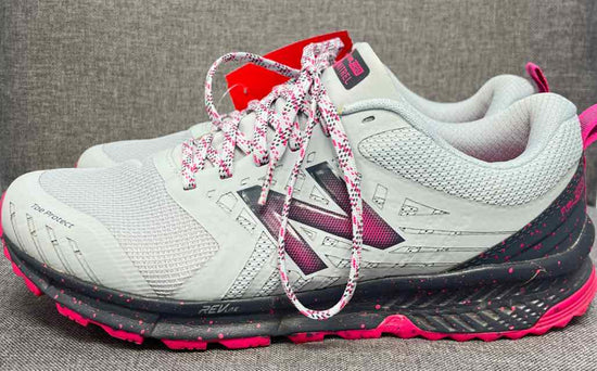 8.5 New Balance Sneakers