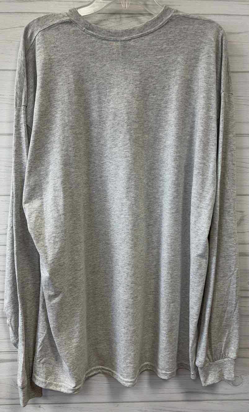 Size 2XL Gildan Shirt