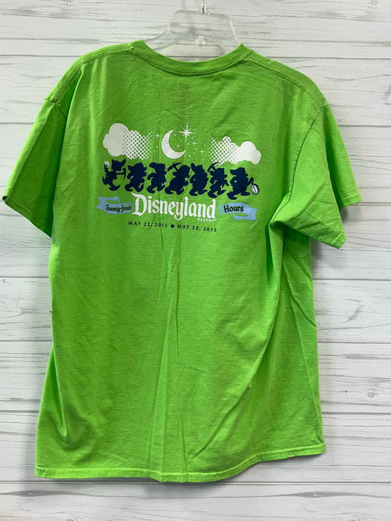 Size L DisneyParks Shirt