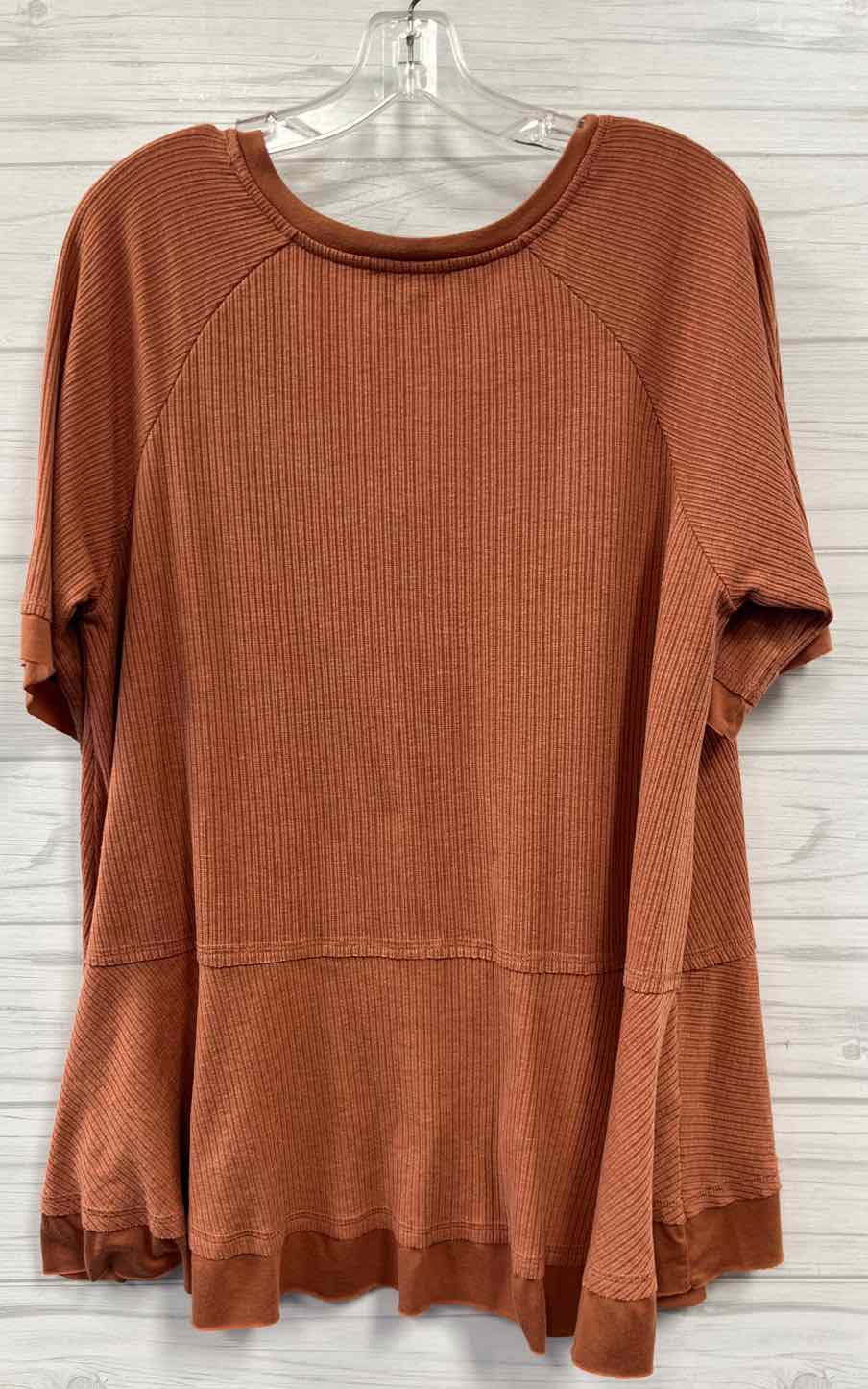Size M GiGio Shirt