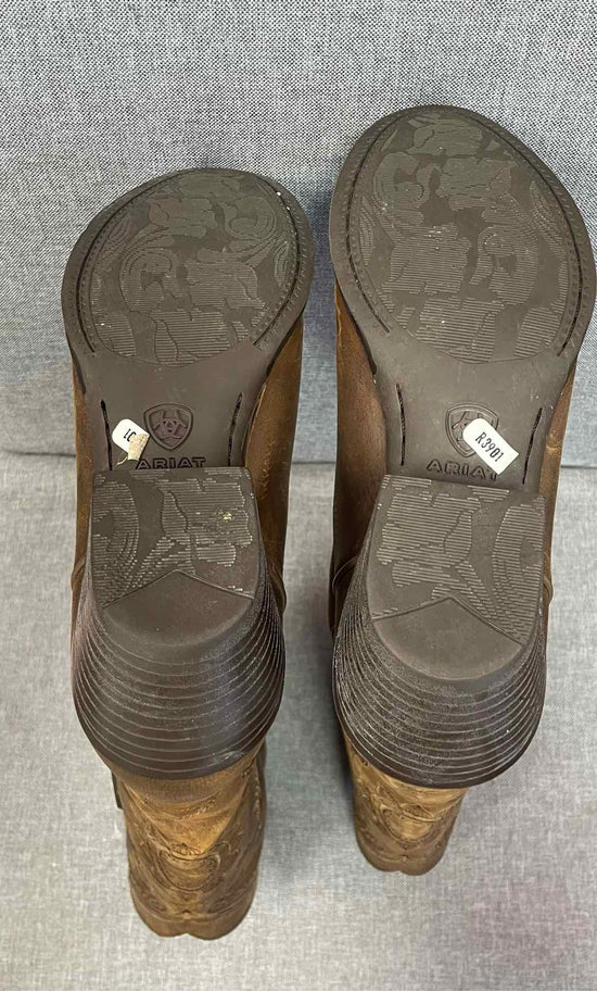 7.5 Ariat Boots