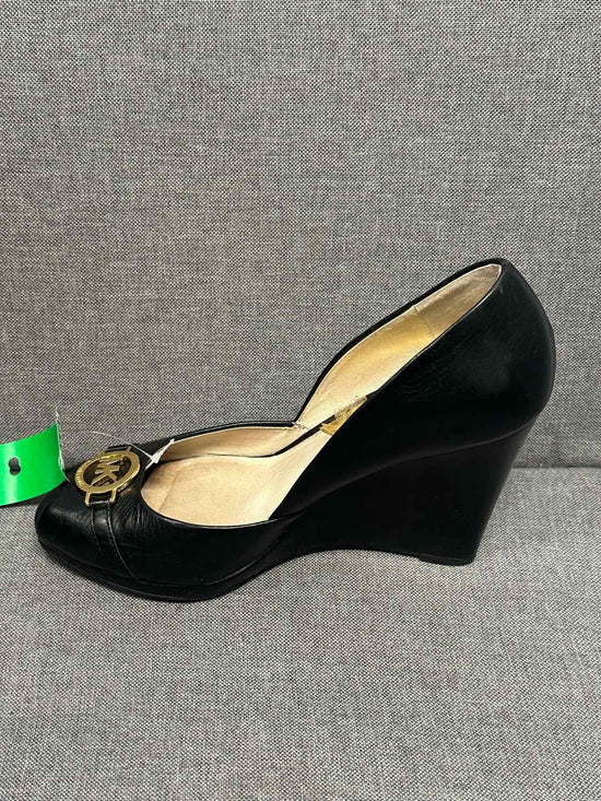 7.5 Micheal Kors Shoes