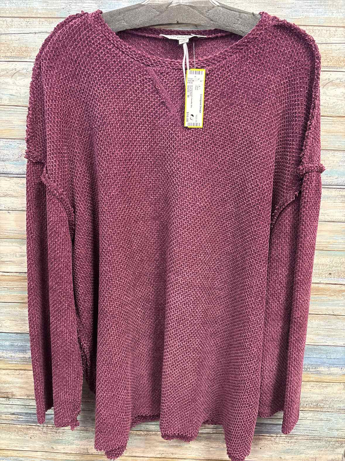 Size M Davi & Dani Shirt