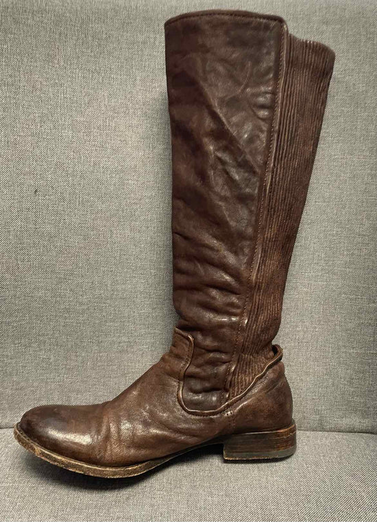 6.5 FRYE Boots