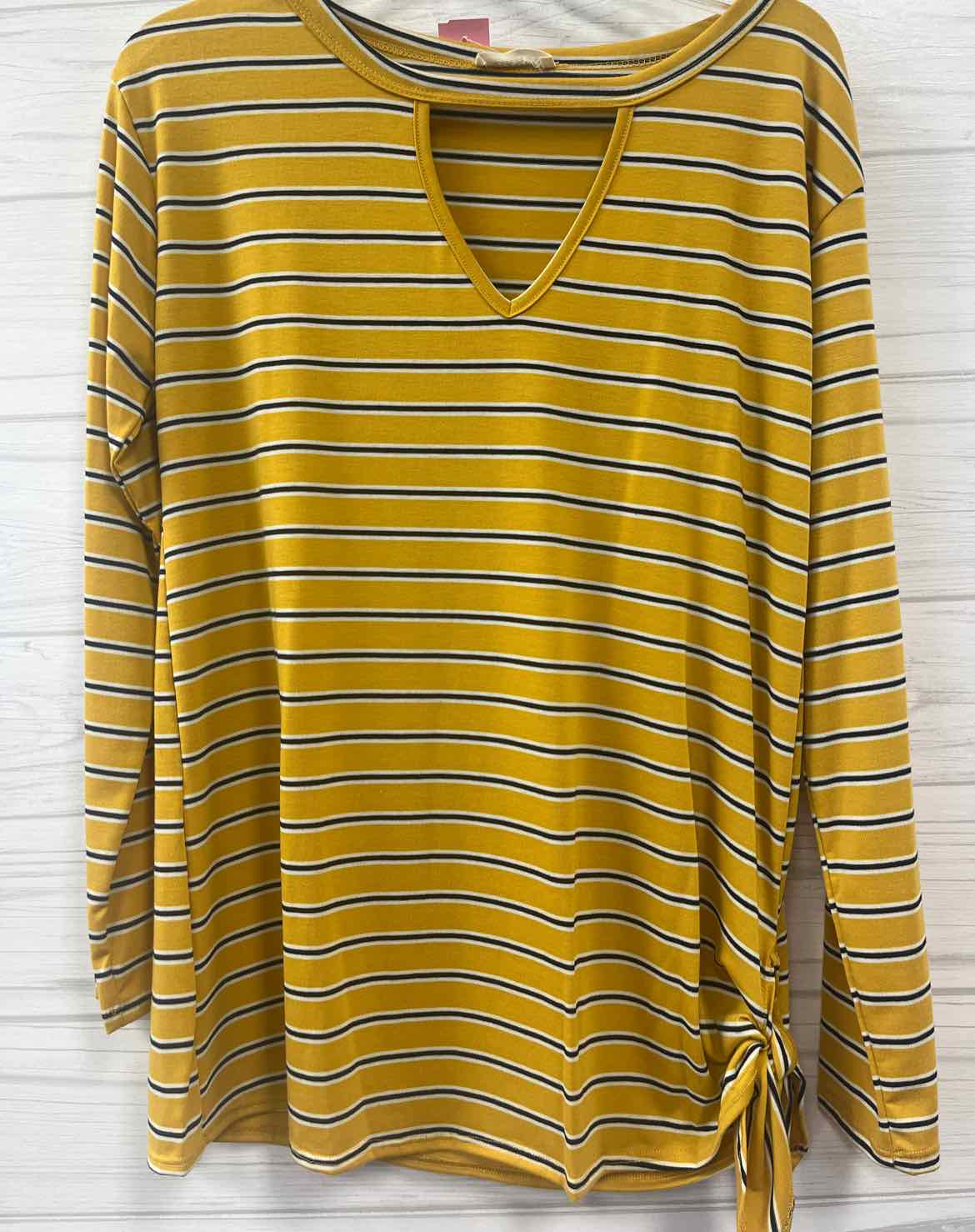 Size S Viamor Shirt