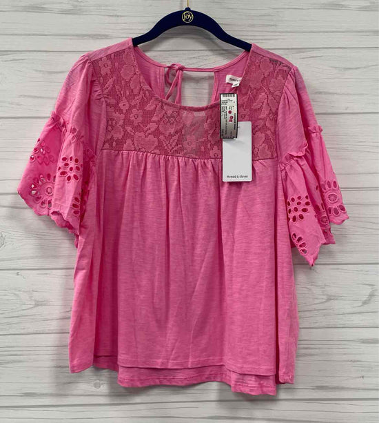 Size L thread & clover Shirt