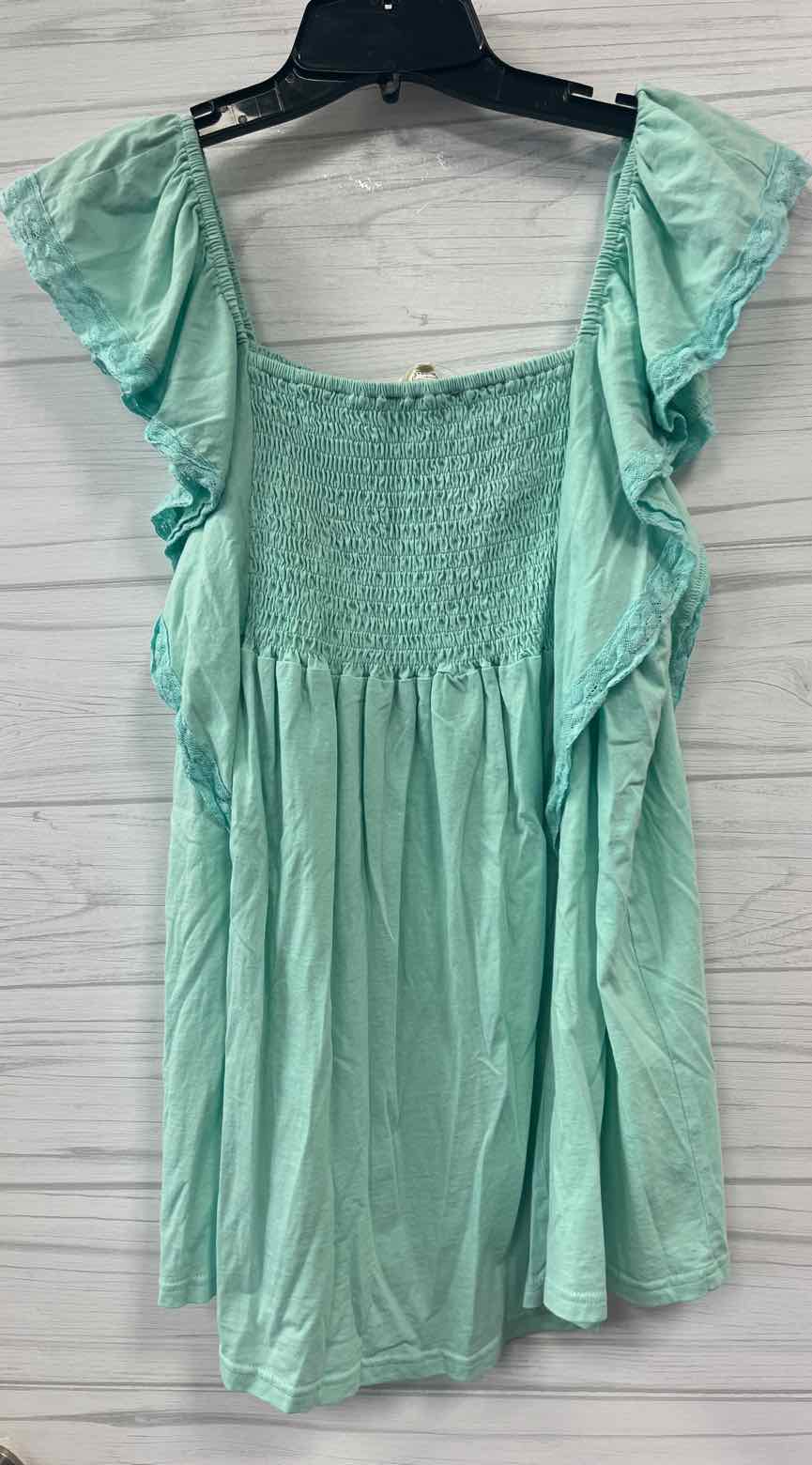 Size L easel Shirt