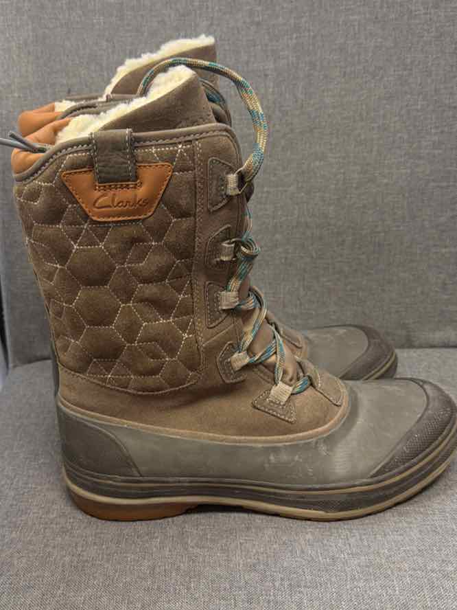 7.5 Clarks Shoes