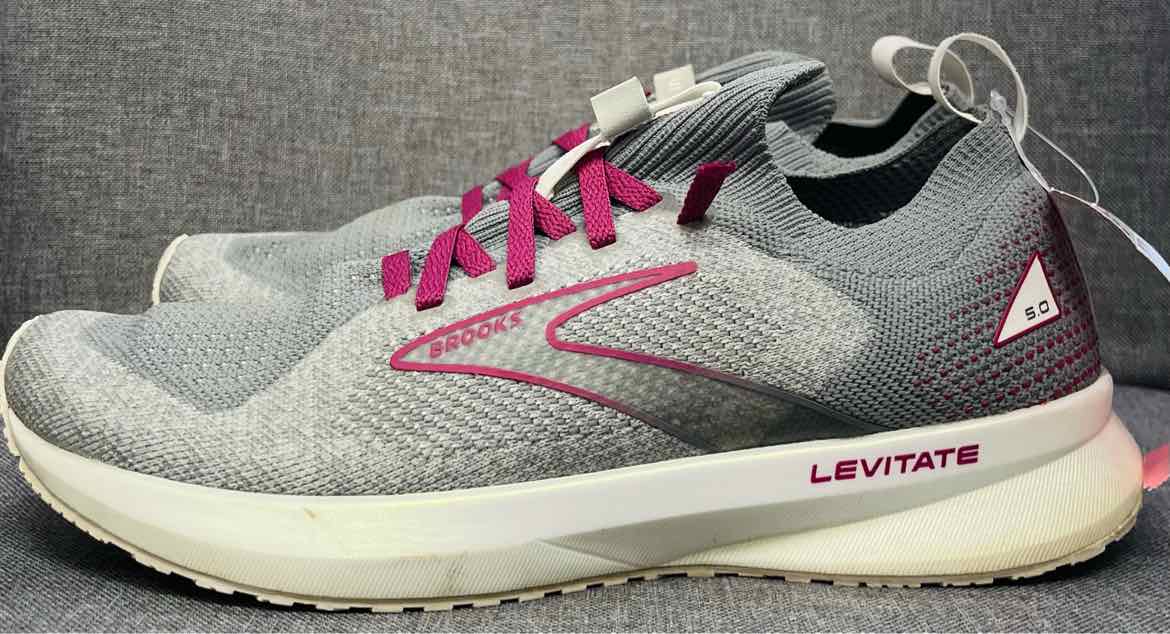 8 Brooks Shoes