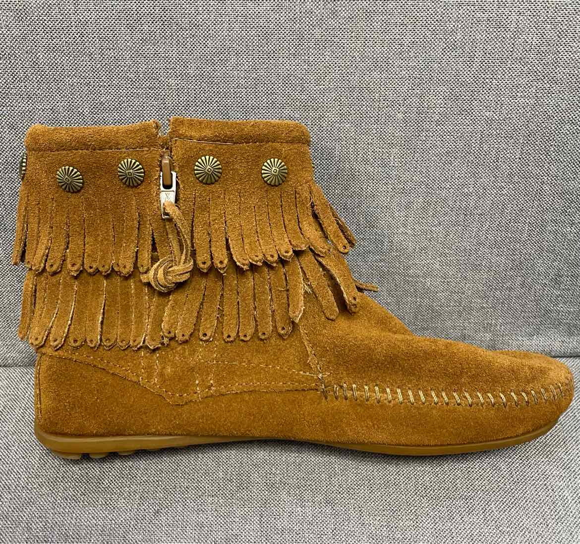 8.5 Minnetonka Moccasins