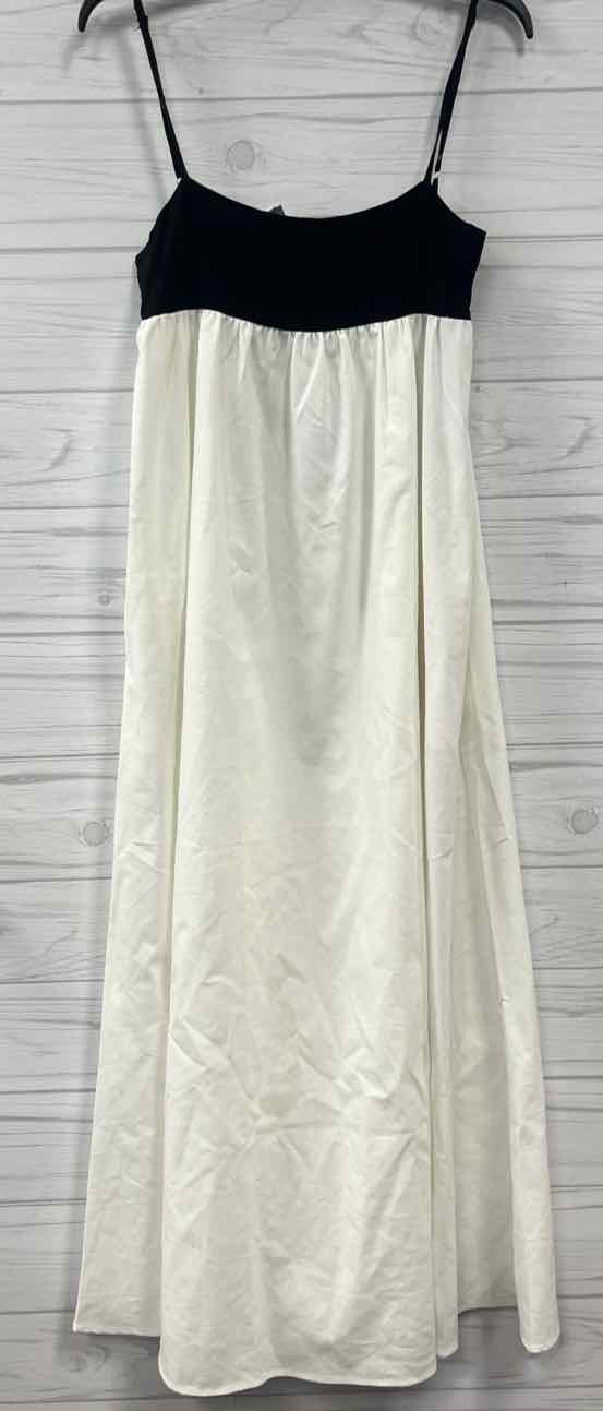 Size 6 Beginning Boutique Dress