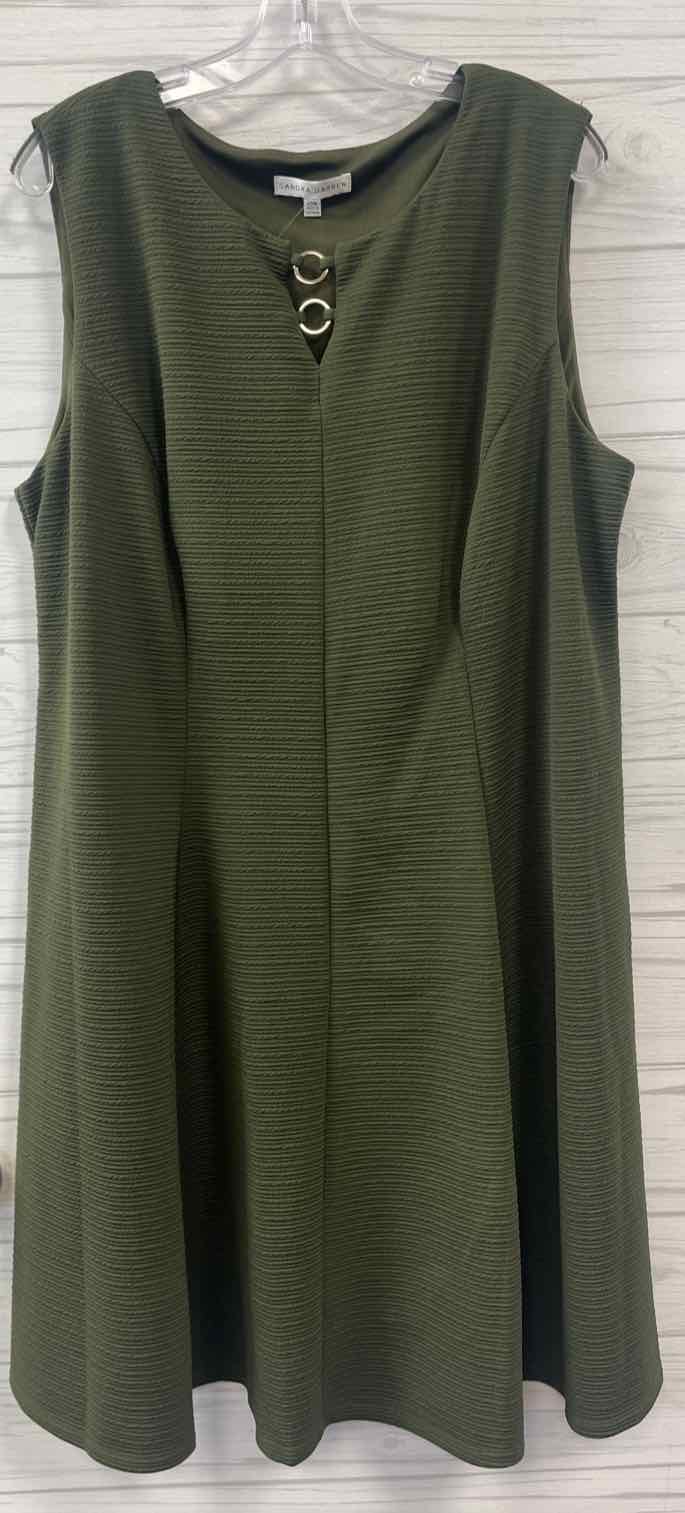 Size 20W SANDRA DARREN Dress