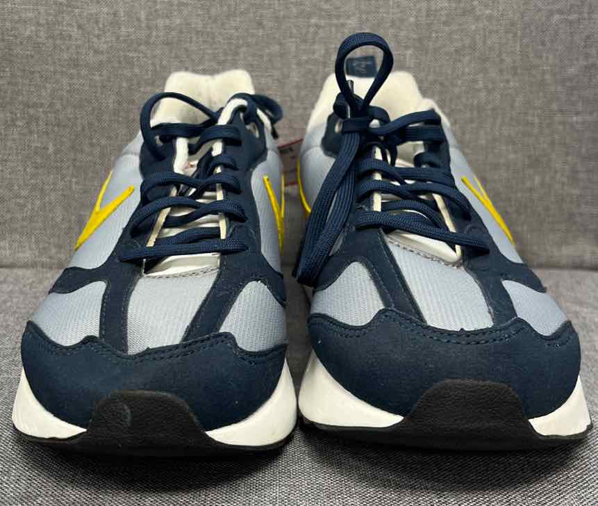 7 Nike Sneakers