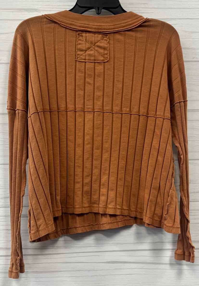 Size XS We The Free Shirt