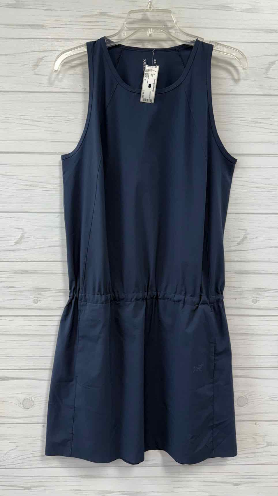 Size M Arc'teryx Dress