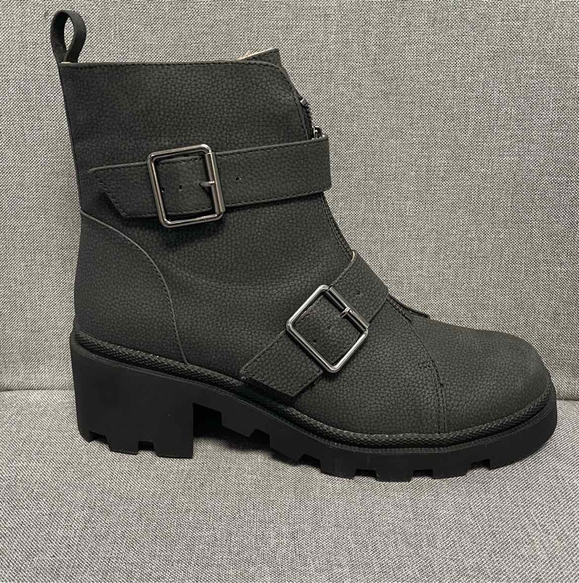 9.5 Yellow Box Boots