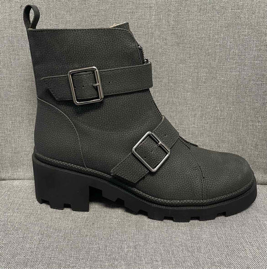 9.5 Yellow Box Boots