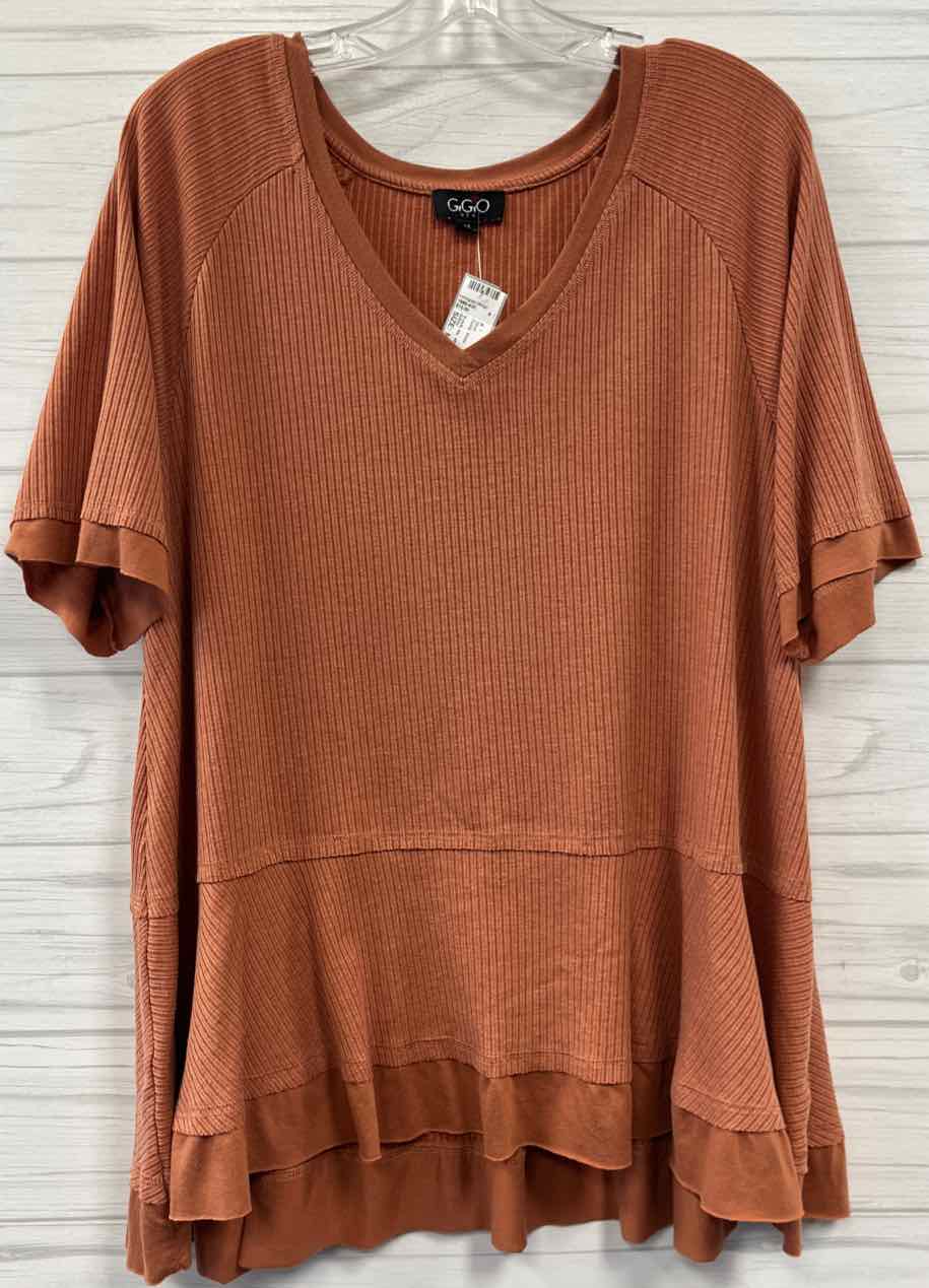 Size M GiGio Shirt