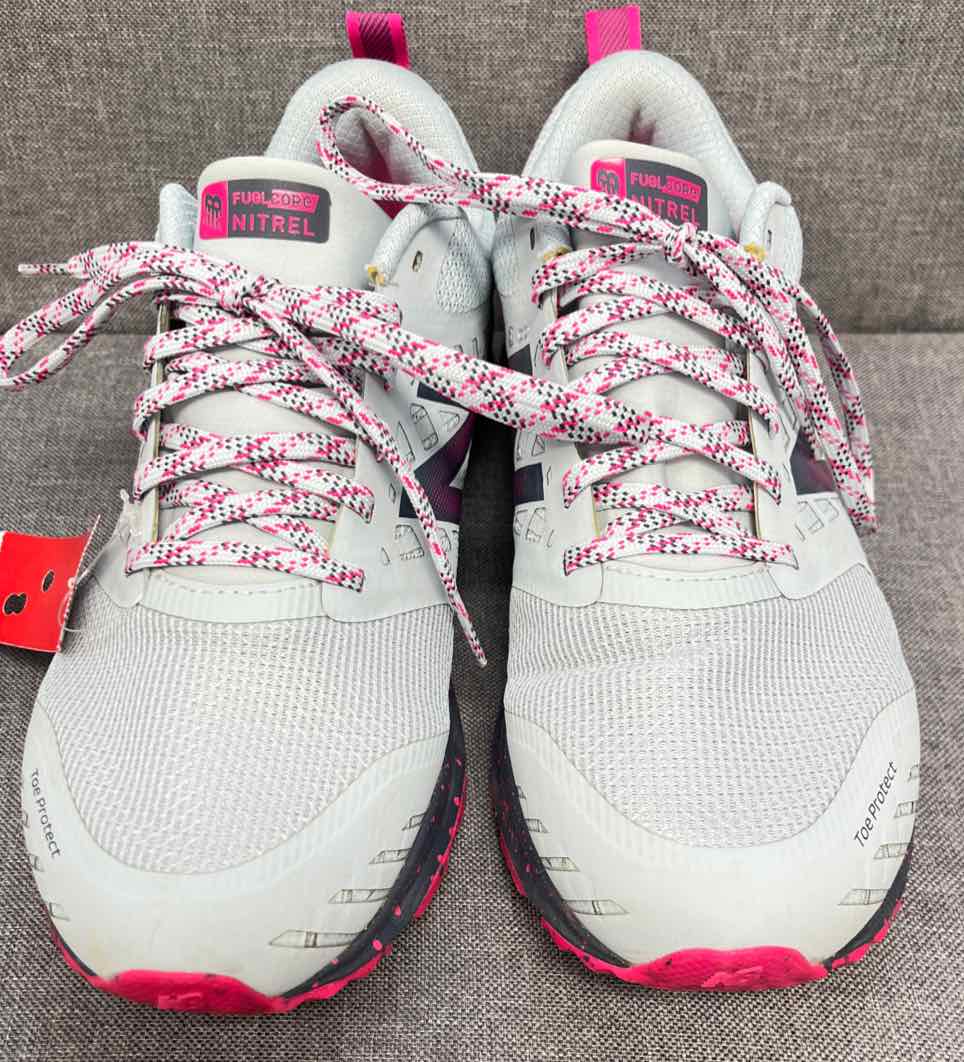 8.5 New Balance Sneakers