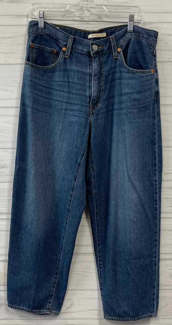 Size 30 Levi's Premium Jeans