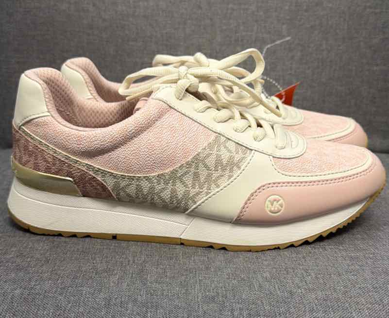 9 Micheal Kors Shoes